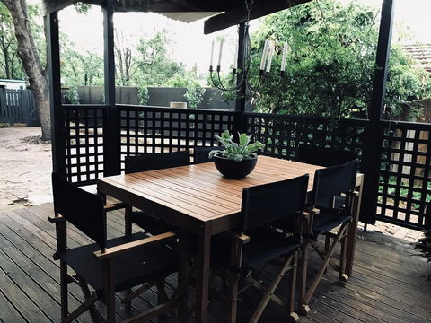 Old Railway Cottage - Accommodation QLD 2