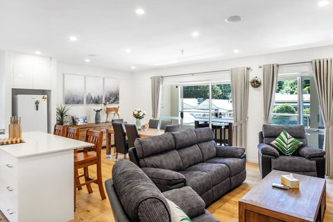 Olinda Two Bedroom Apartment - B2 - Accommodation QLD 3