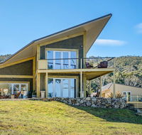 On the Huon River - Accommodation QLD
