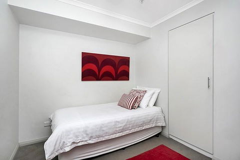 One Bedroom Apartment Atchison St(L1006) - Accommodation QLD 3