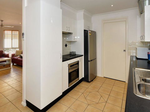One Street Back From The Surf Beach - Accommodation QLD 3