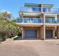 One Street from Main Beach - Accommodation QLD