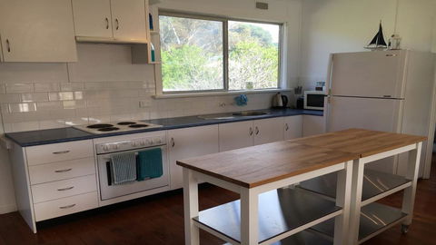 Our Place - 12 Boathaven Drive - Accommodation QLD 2