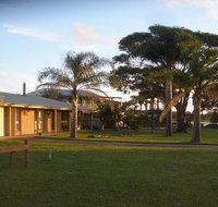 Ourimbah - across from the local rock pools - Accommodation QLD