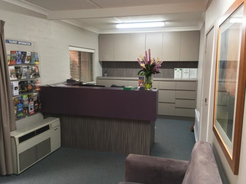 Oxley Court Serviced Apartments - Accommodation QLD 1