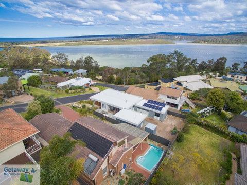 Oyster View - Accommodation QLD 2