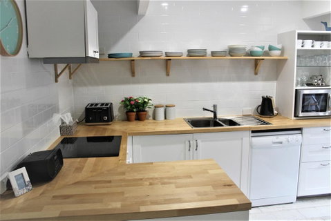 Pacific Heights Holiday Apartments - Accommodation QLD 2