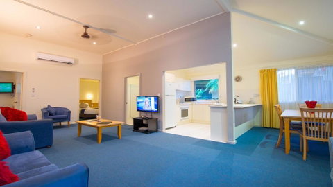 Pacific Palms Resort - Accommodation QLD 2