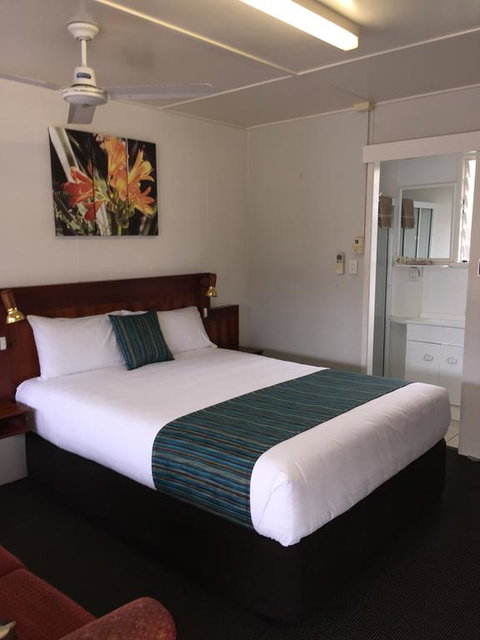 Pacific Sun Motor Inn - Accommodation QLD 3