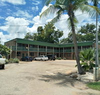 Palm Court Backpackers - Accommodation QLD