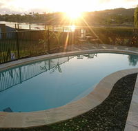 Palm Lakeside Holiday Home - Bowen Whitsundays Queensland - Accommodation QLD