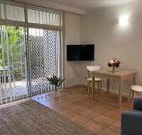 Palm Villas in Port 6 - Accommodation QLD