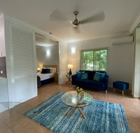 Palm Villas in Port 8 - Accommodation QLD