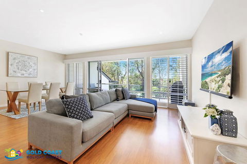Palms Retreat - Accommodation QLD 1