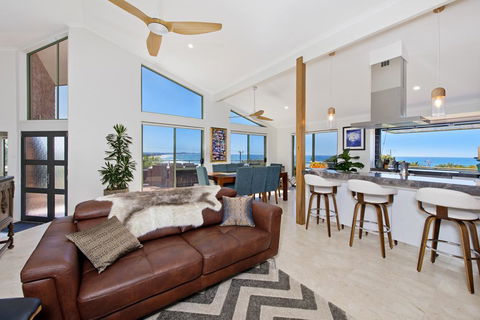 Panorama Beach House - Accommodation QLD 3