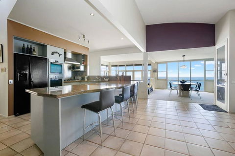 PANORAMA VIEWS - Spectacular Ocean Views - Accommodation QLD 2