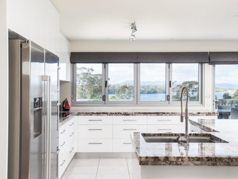 Paradise Point - Tamar Valley 14 Persons Residence With Pool - Accommodation QLD 3