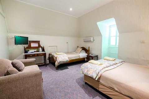 Peel Inn Nundle - Accommodation QLD 3