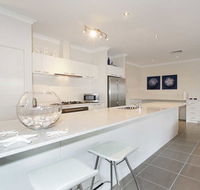 Penguin 4 Bedroom House by Shoalwater Executive Homes - Accommodation QLD