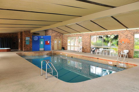 Peninsula Motor Inn - Accommodation QLD 3