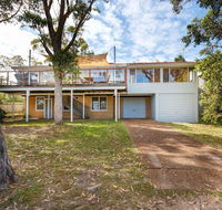 Pet Friendly 4 Bedroom Holiday Home - River Views - Accommodation QLD