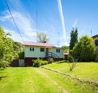 Pet Friendly Beach Cottage  Ballingalla - Accommodation QLD