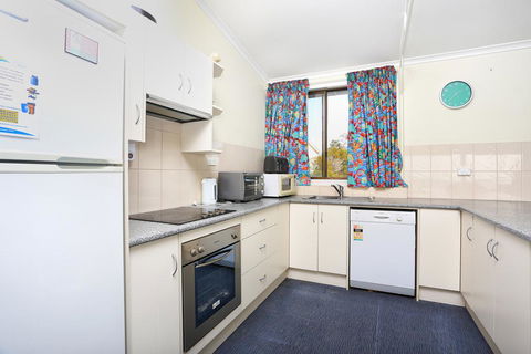 Peter's Port - Accommodation QLD 3