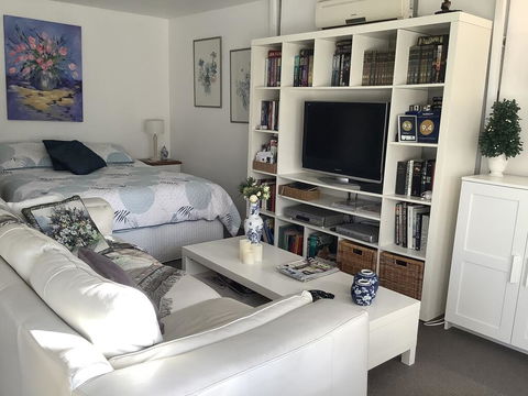 Petite Provence Cottage - Accommodation QLD 1