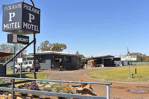 Pick A Box Motel - Accommodation QLD 1