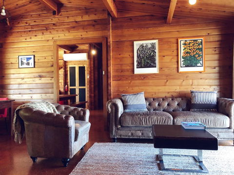 Pieter Van Gent Winery & Vineyard - Accommodation QLD 2