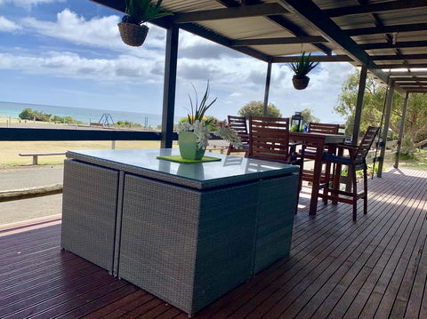 Pine View Holiday Rental - Accommodation QLD 0