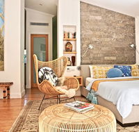 Pineapple Petes Beach House - Accommodation QLD