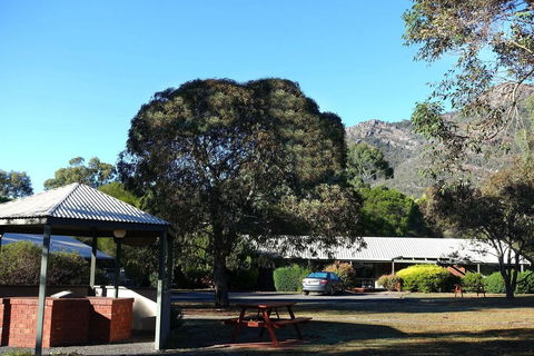 Pinnacle Holiday Lodge - Accommodation QLD 2