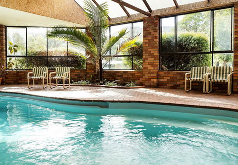 Pinnacle Holiday Lodge - Accommodation QLD 0