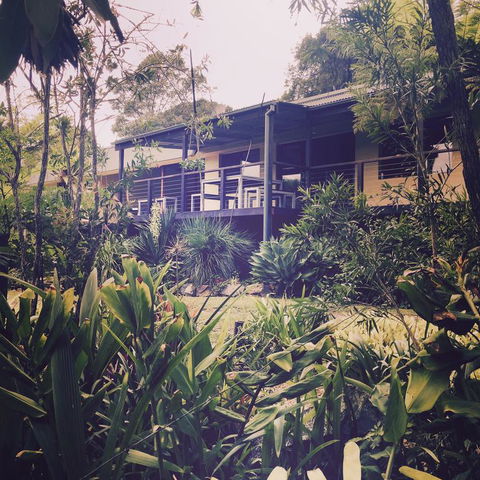 Ponytail Farmhouse - Accommodation QLD 3