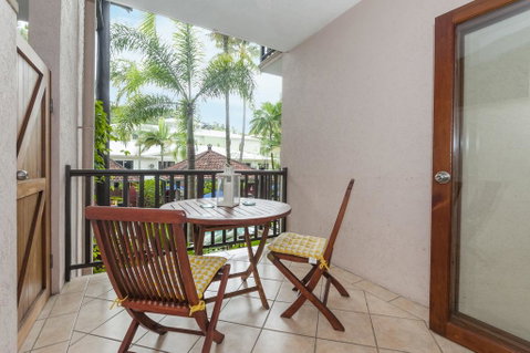 Poolside Studio - Accommodation QLD 1