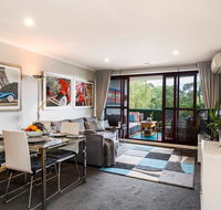Poolside Sydney 1 Bedroom Apartment - Accommodation QLD