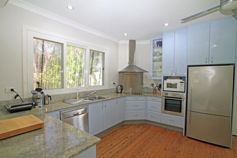 Pope's Beach House Getaway - Accommodation QLD 2