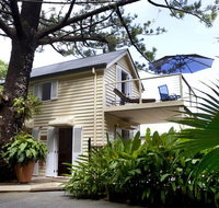 Port Douglas Cottage  Lodge - Accommodation QLD