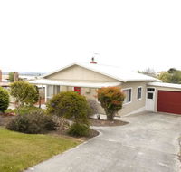 Position on Alexander - Accommodation QLD