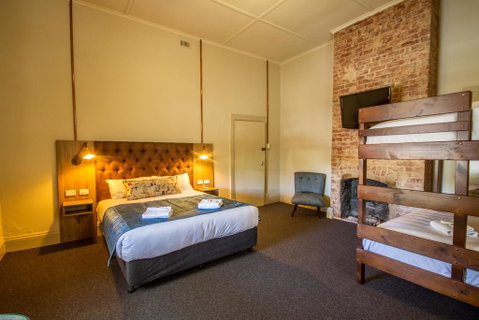 Pretoria Hotel - Accommodation QLD 3