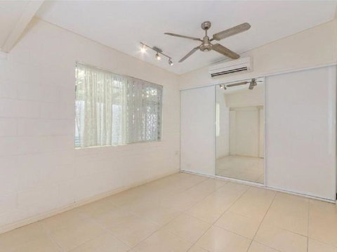 Private Abode And Handy Location With A Pool - Accommodation QLD 2