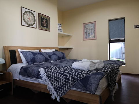 Private Villa With Great Views - Accommodation QLD 3