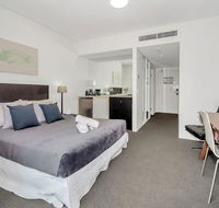 Privately owned Hotel Room by Cairns Marina 222 - Accommodation QLD