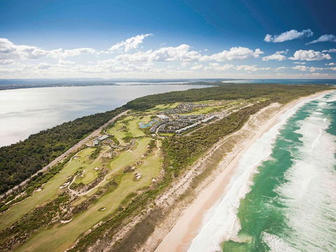 Pullman Magenta Shores Resort - Accommodation QLD 0