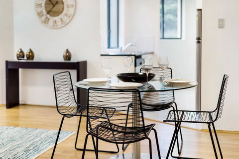 Pyrmont Self-Contained Modern One-Bedroom Apartment 28 Mill - Accommodation QLD 2