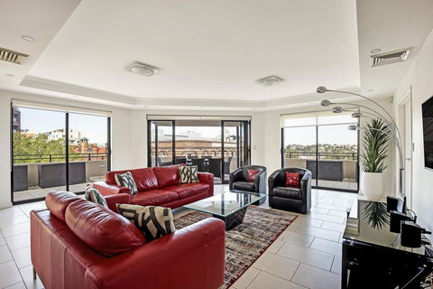 PYRMONT/DARLING HARBOUR MODERN 3 BED PENTHOUSE APARTMENT - Accommodation QLD 1