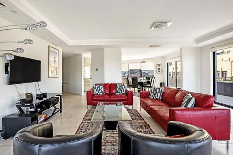 PYRMONT/DARLING HARBOUR MODERN 3 BED PENTHOUSE APARTMENT - Accommodation QLD 2