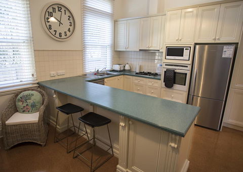QPO QUEENSCLIFF - Accommodation QLD 1