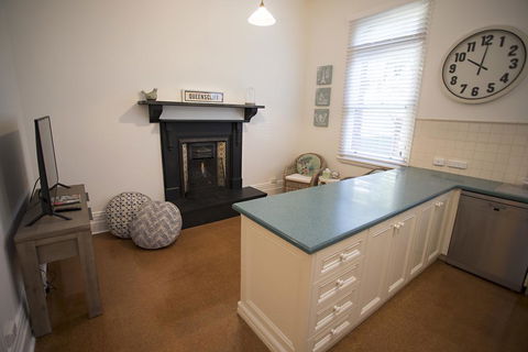 QPO QUEENSCLIFF - Accommodation QLD 2